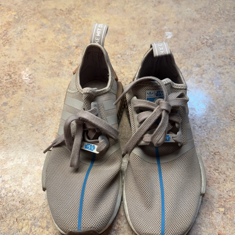 Adidas Star Wars NMD R1 Rey shoes - Picture 2 of 7